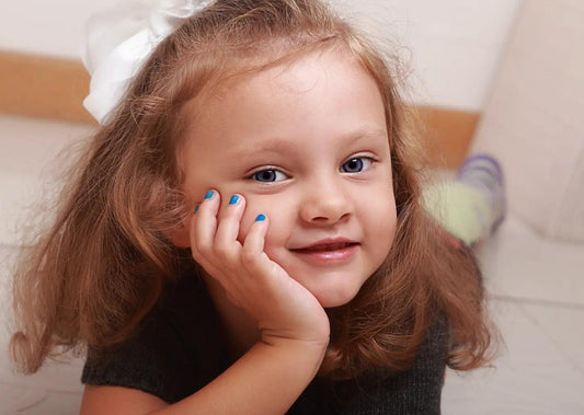 Prendre soin des ongles des enfants : conseils et alternatives sûres-Madame Nails