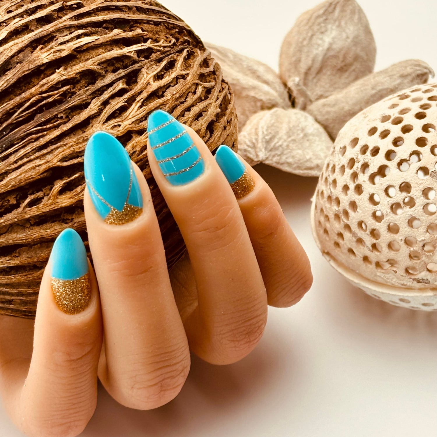 Manucure avec Nail Art Caraibe de Madame Nails